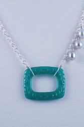 Floating Pearls Necklace