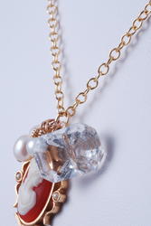 Framed Cameo Necklace